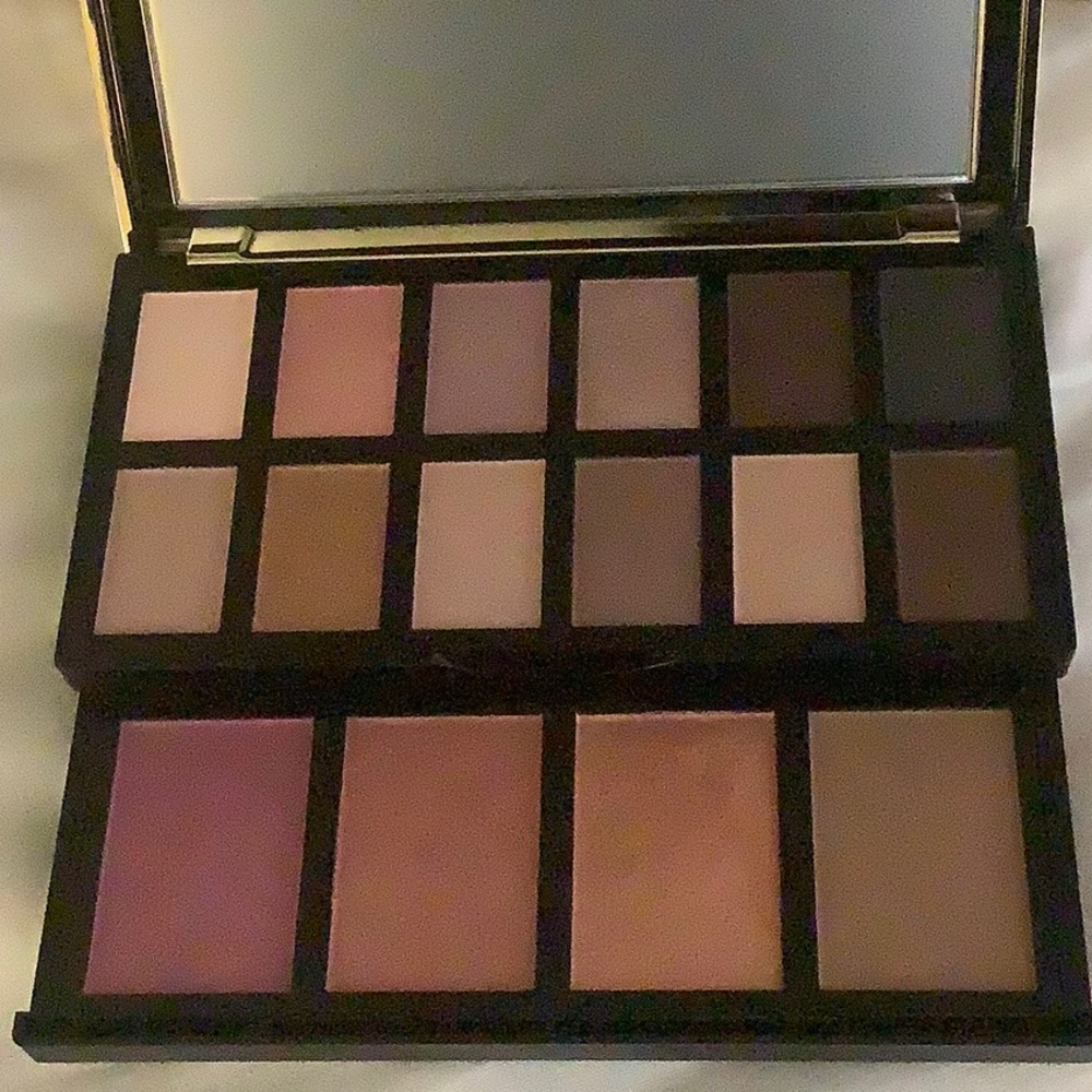 Versatile Eyeshadow and Blush Palette